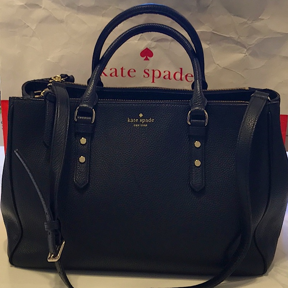 KATE SPADE hand/shoulder bag in mint condition. Almost new!